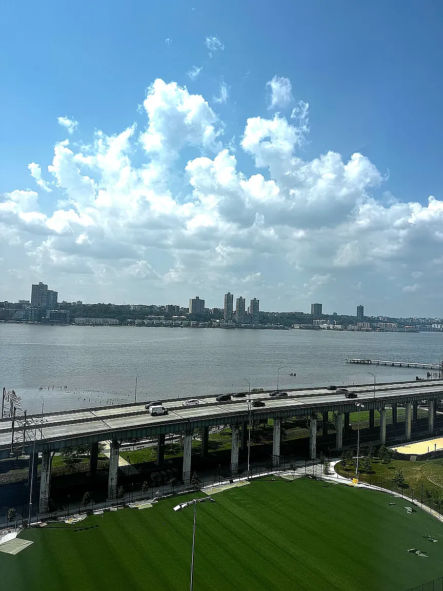 80 Riverside Boulevard — Photo 3