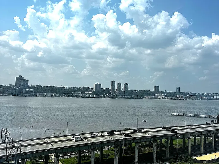 80 Riverside Blvd #12L — Photo 3