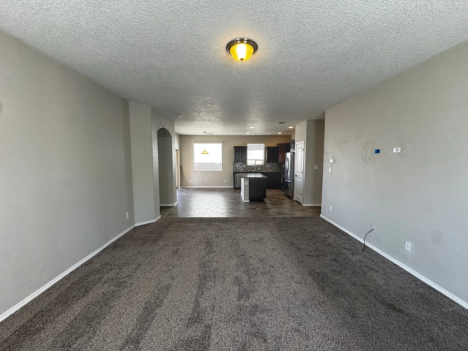 4 bed, 1689 sqft, $2,350 — Photo 3