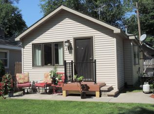 128 Maudlin St, Novi, MI 48377