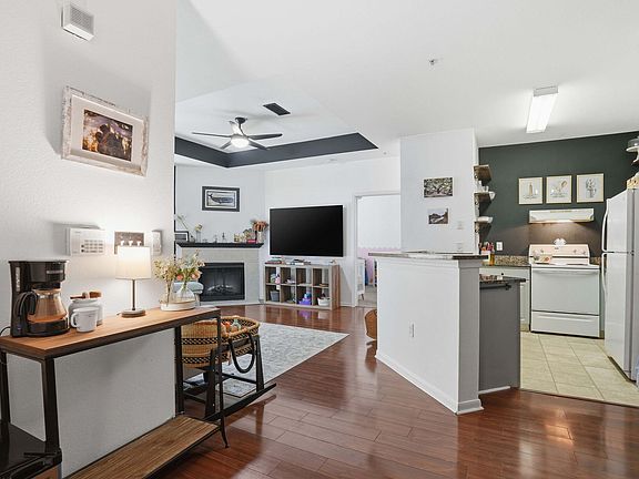 2nd image of 60 Fenwick Hall Allee Aly #338