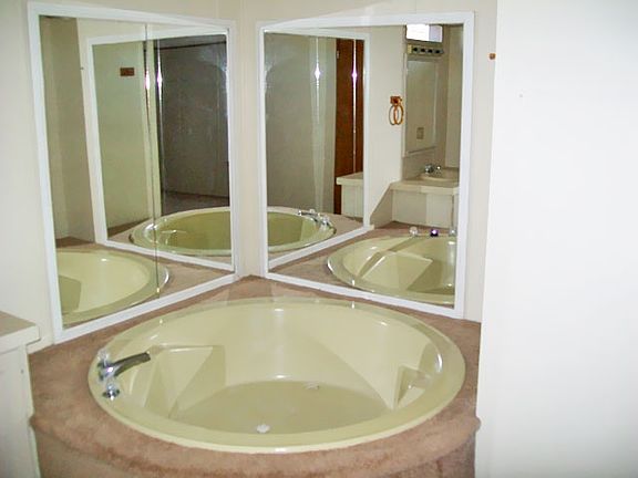 5th image of 234 Belle Villa Blvd