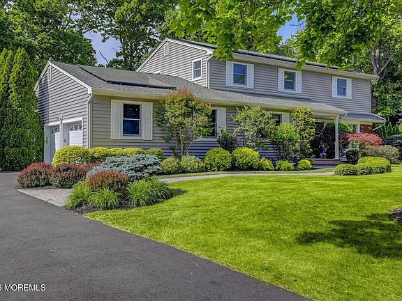 3rd image of 33 Stonehenge Drive