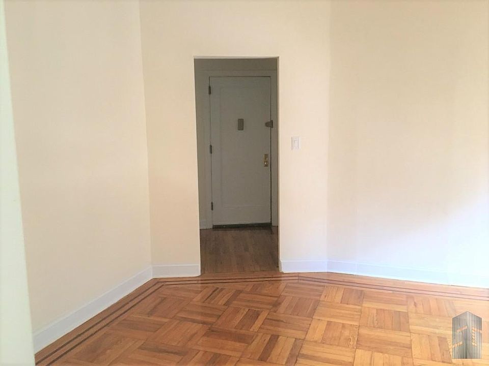 2nd image of 2015 Dorchester Rd APT D11