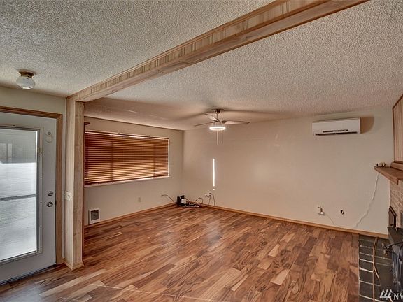 5th image of 8642 Skokomish Way NE