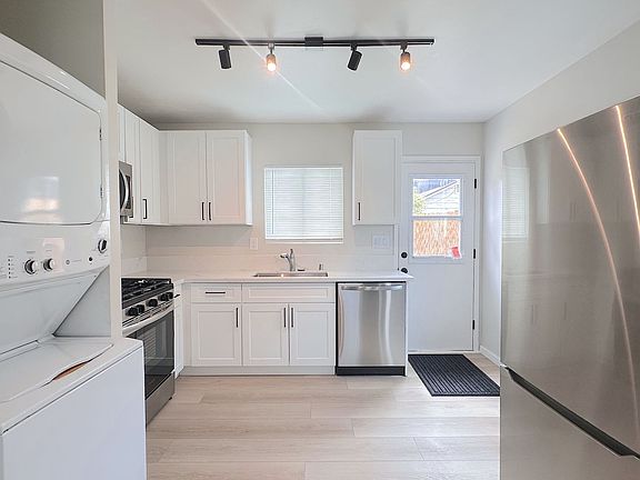 5th image of 2324-2332 G Ave