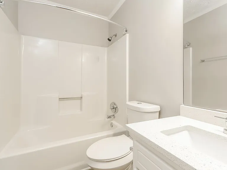 35 Riverside Ct — Photo 14