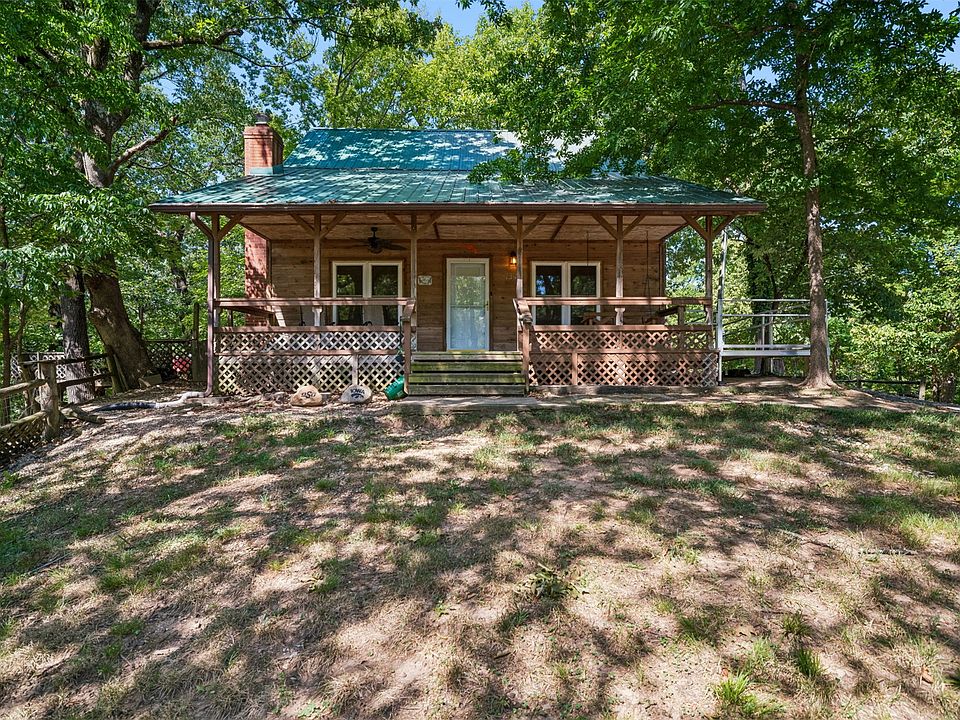 1st image of 136 Oak Ridge Rd