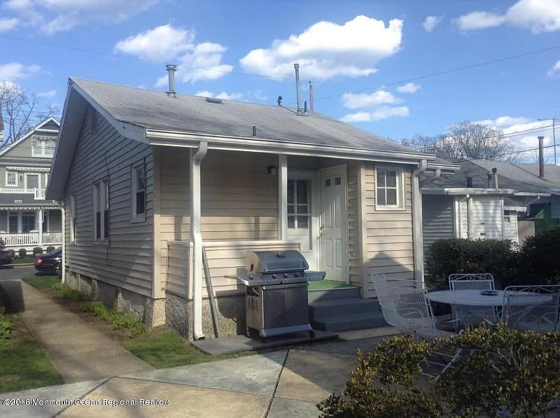Pine Ter, Belmar — Photo 4