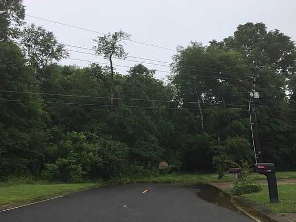 5th image of 5712 Bay Oaks Dr