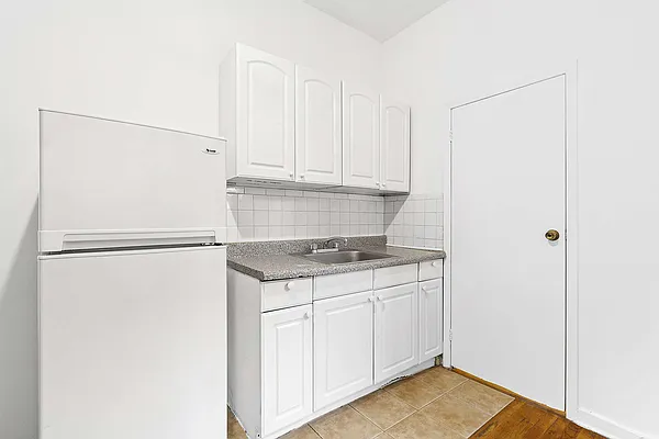 Rented by Compass | media 14