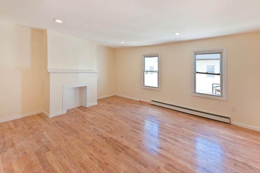 1st image of 22 Pearsall Ave APT 1B