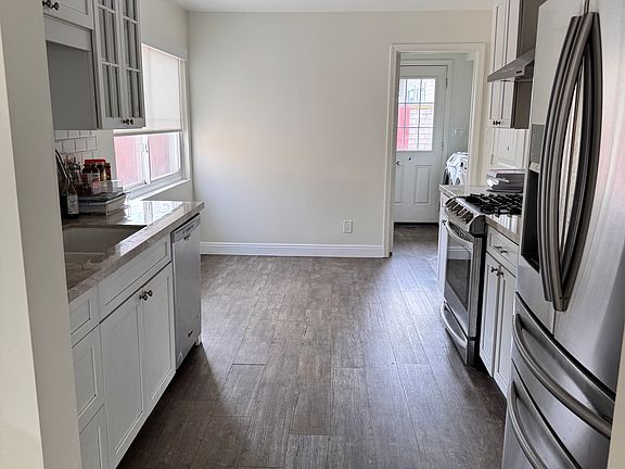2nd image of 4850 Curry Dr