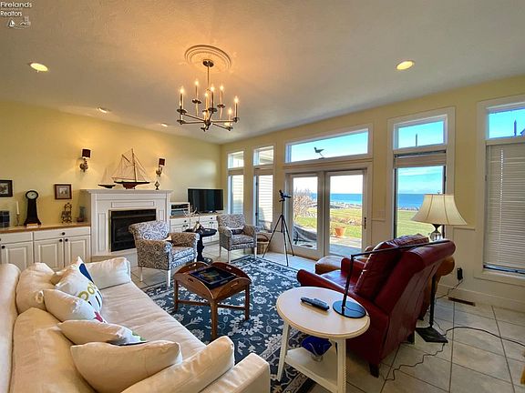 5th image of 123 Glacial Ln Unit 3B