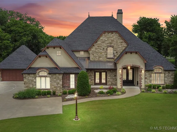 6941 Greenbriar Dr, Owasso, OK 74055