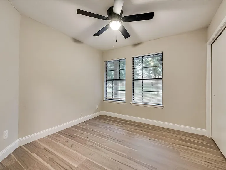 3301 Cliffview Dr — Photo 13