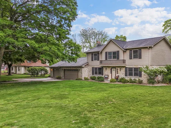68 Stonybrook Dr, Brownsburg, IN 46112