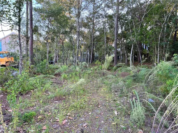 215 Spartanburg Ave, Carolina Beach, NC 28428