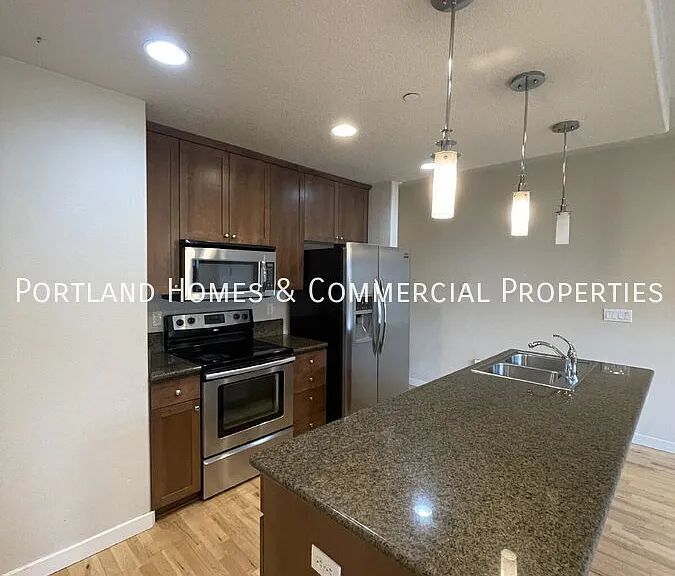 4409 NE Killingsworth St #101 — Photo 4