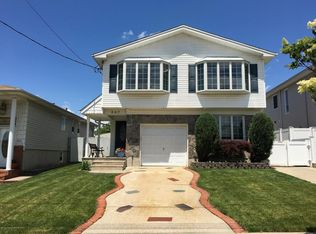 647 Rathbun Ave, Staten Island, NY 10312