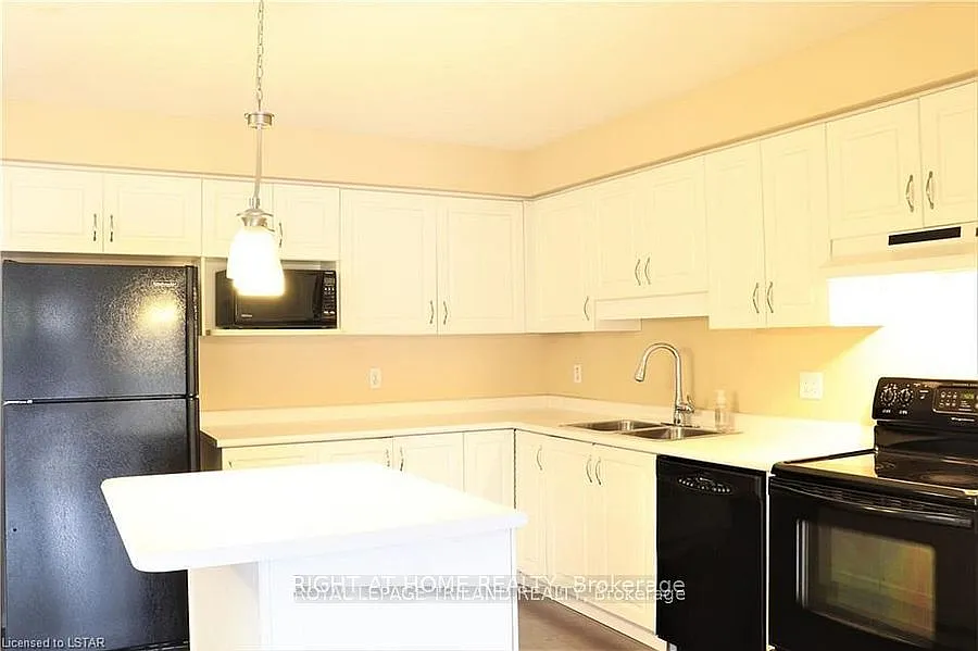 4 bed, $2,750 — Photo 3