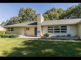 3300 Iowa Ave SE, Cedar Rapids, IA 52403