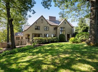 44 Bradford Rd, Wellesley, MA 02481