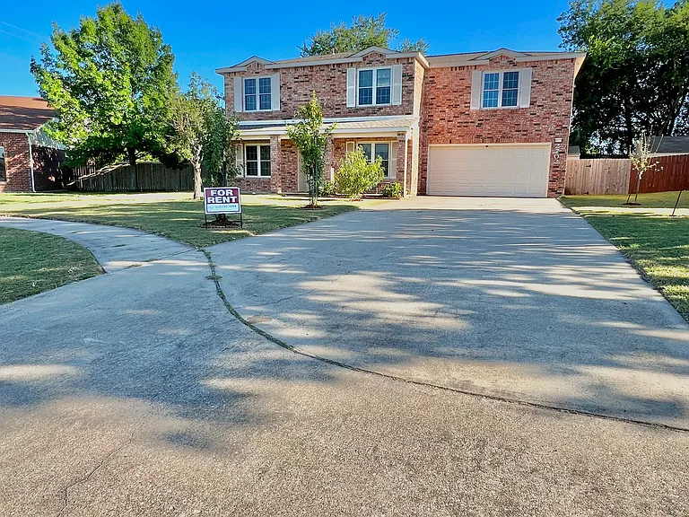 2702 Verbena Loop — Photo 2