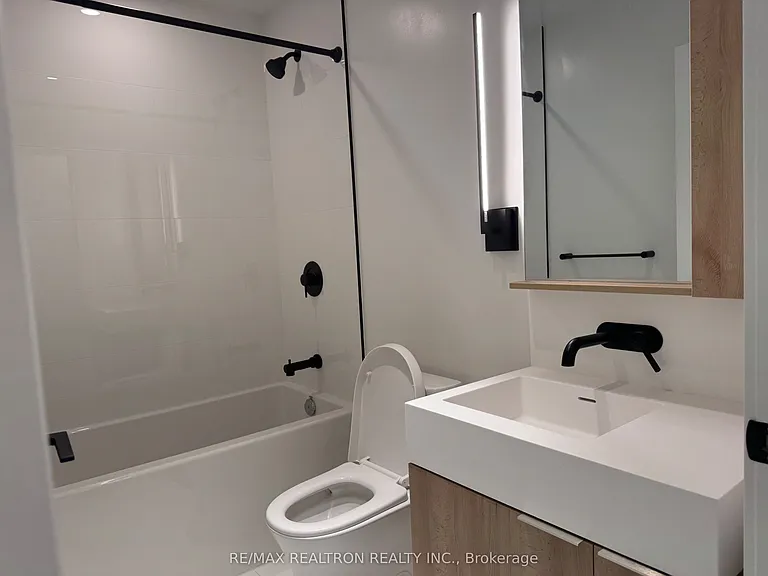 127 Broadway Ave #1402 — Photo 4