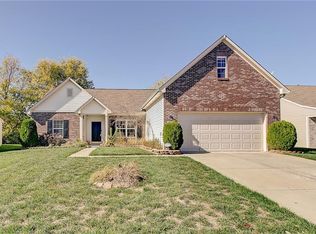 2890 Limber Pine Dr, Whiteland, IN 46184