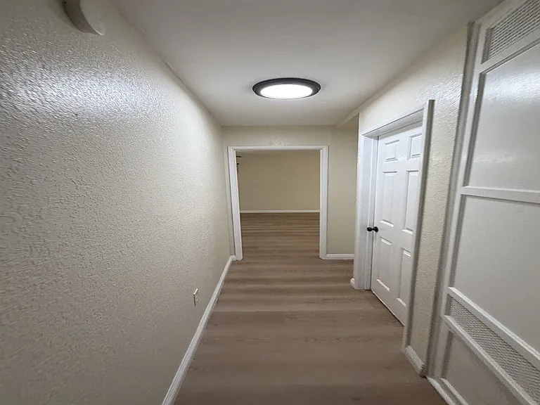 611 Lillian Dr — Photo 12