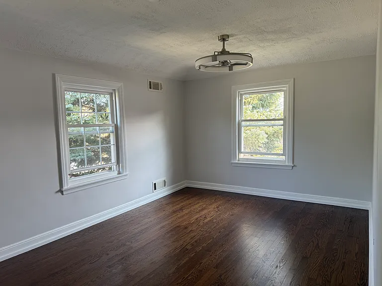 6414 N Christiana Ave — Photo 7