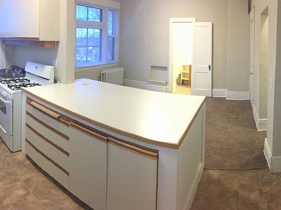 3rd image of 624 Como Ave APT 3
