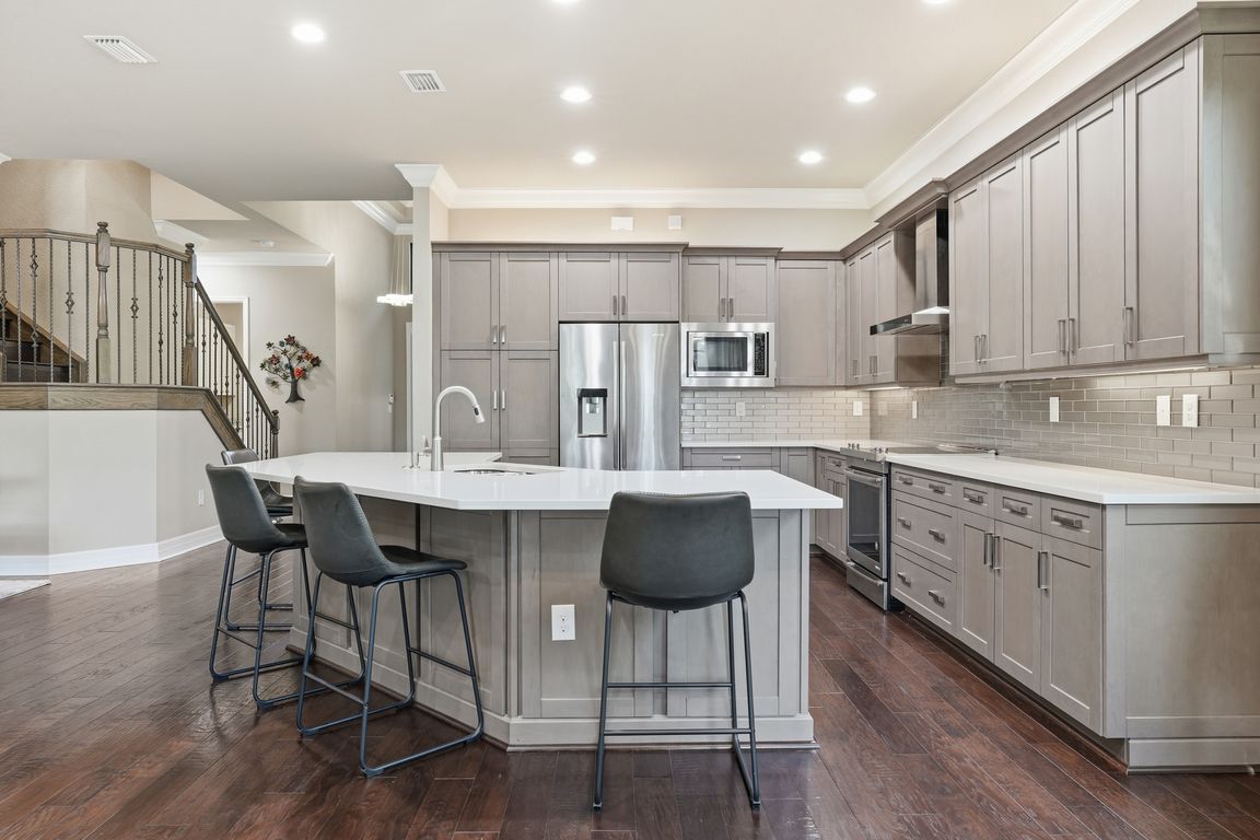 next background image