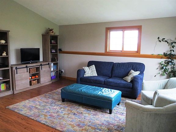 Great Room with Cathedral ceilings