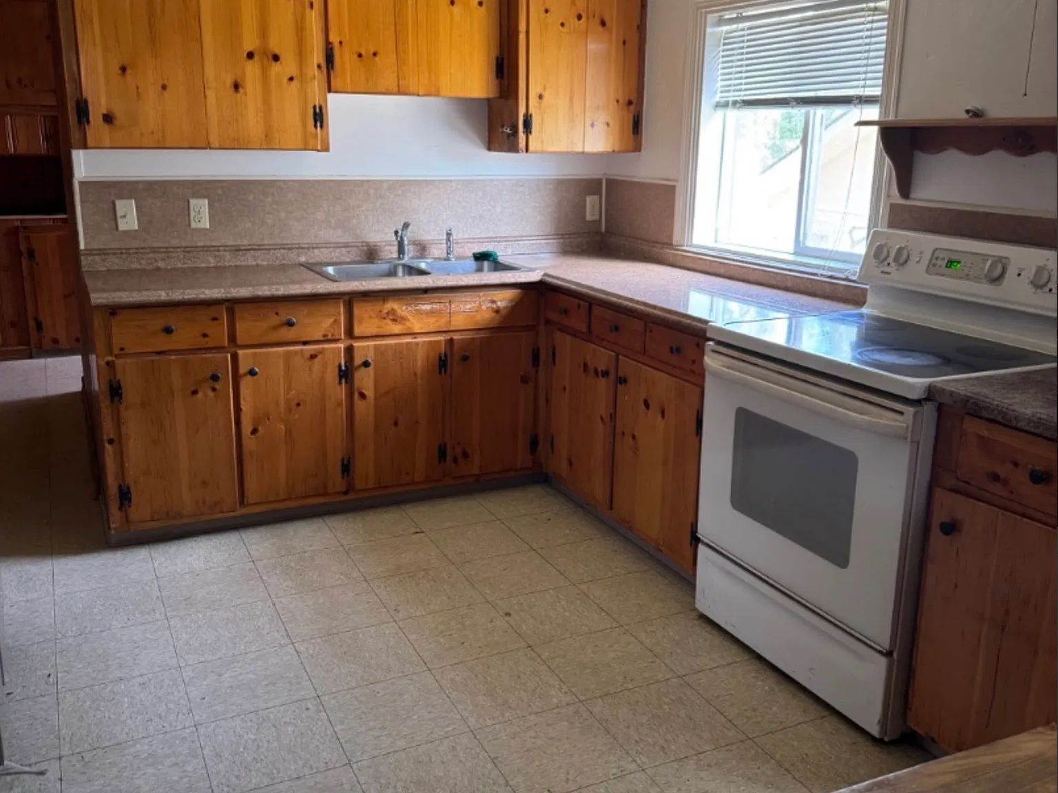 1 bed, 900 sqft, $950 — Photo 2
