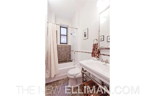 Sold by Douglas Elliman | media 14