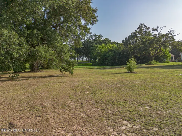 401 2nd St, Gulfport, MS 39507