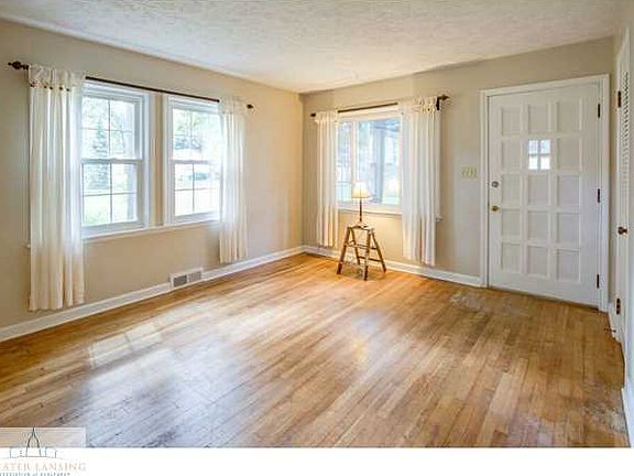 2nd image of 3228 Westwood Ave