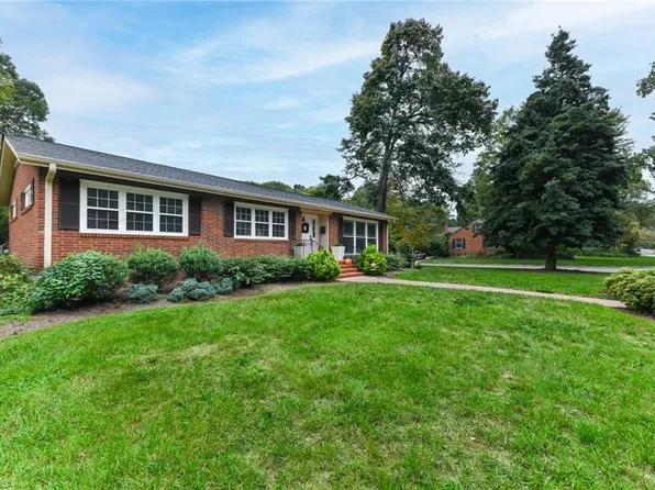 2917 Northampton Dr, Greensboro, NC 27408