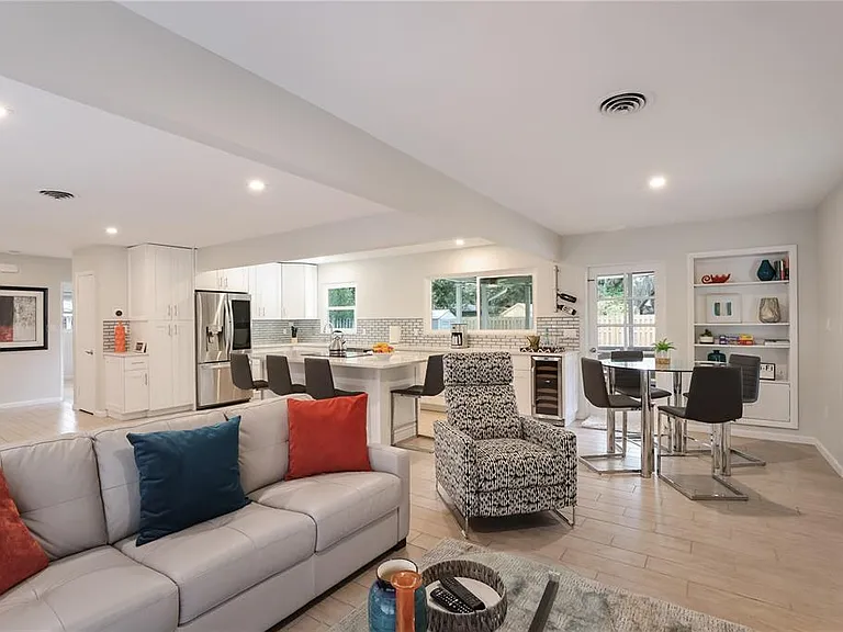 2266 Clematis St — Photo 4