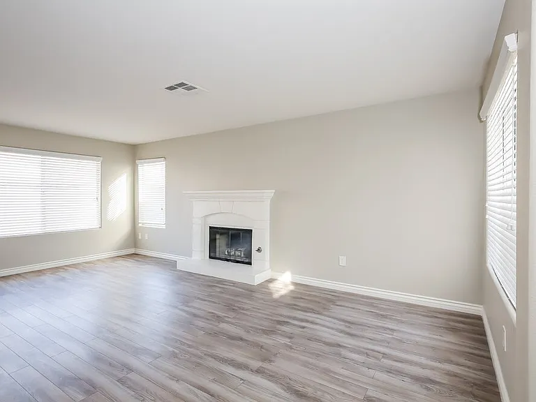 1814 La Villa Dr — Photo 4