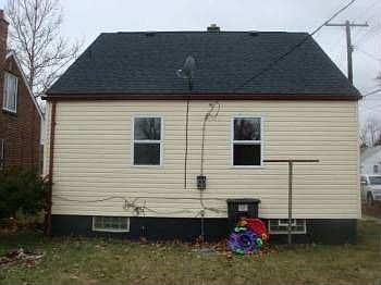 2nd image of 7818 Auburn St