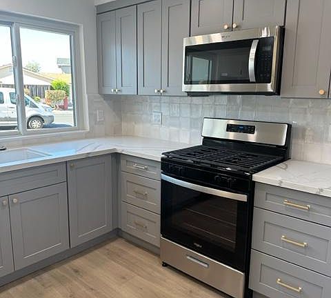 3rd image of 4301 Victoria Ave