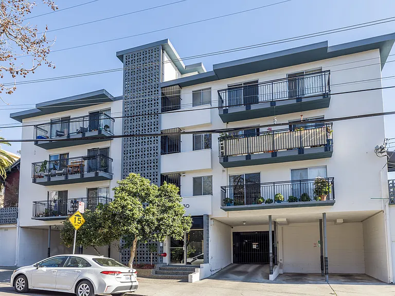 630 Mariposa — Photo 19
