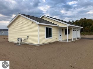 2532 Mockingbird Dr, Traverse City, MI 49685