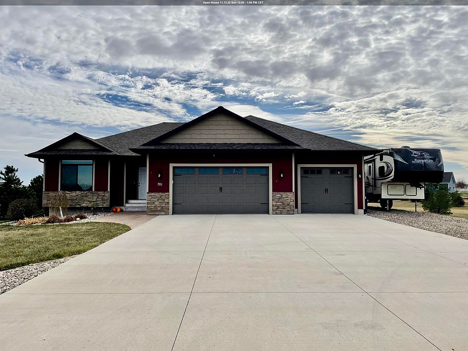 2nd image of 701 36th St