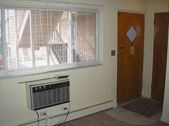 5th image of 16 N Garfield St APT D