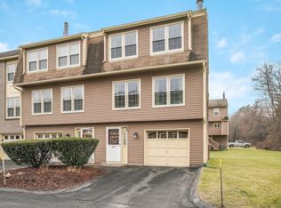 29 Heritage Dr, Tewksbury, MA 01876