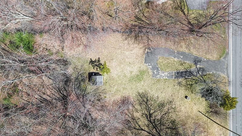 4th image of 343 Ferris Road